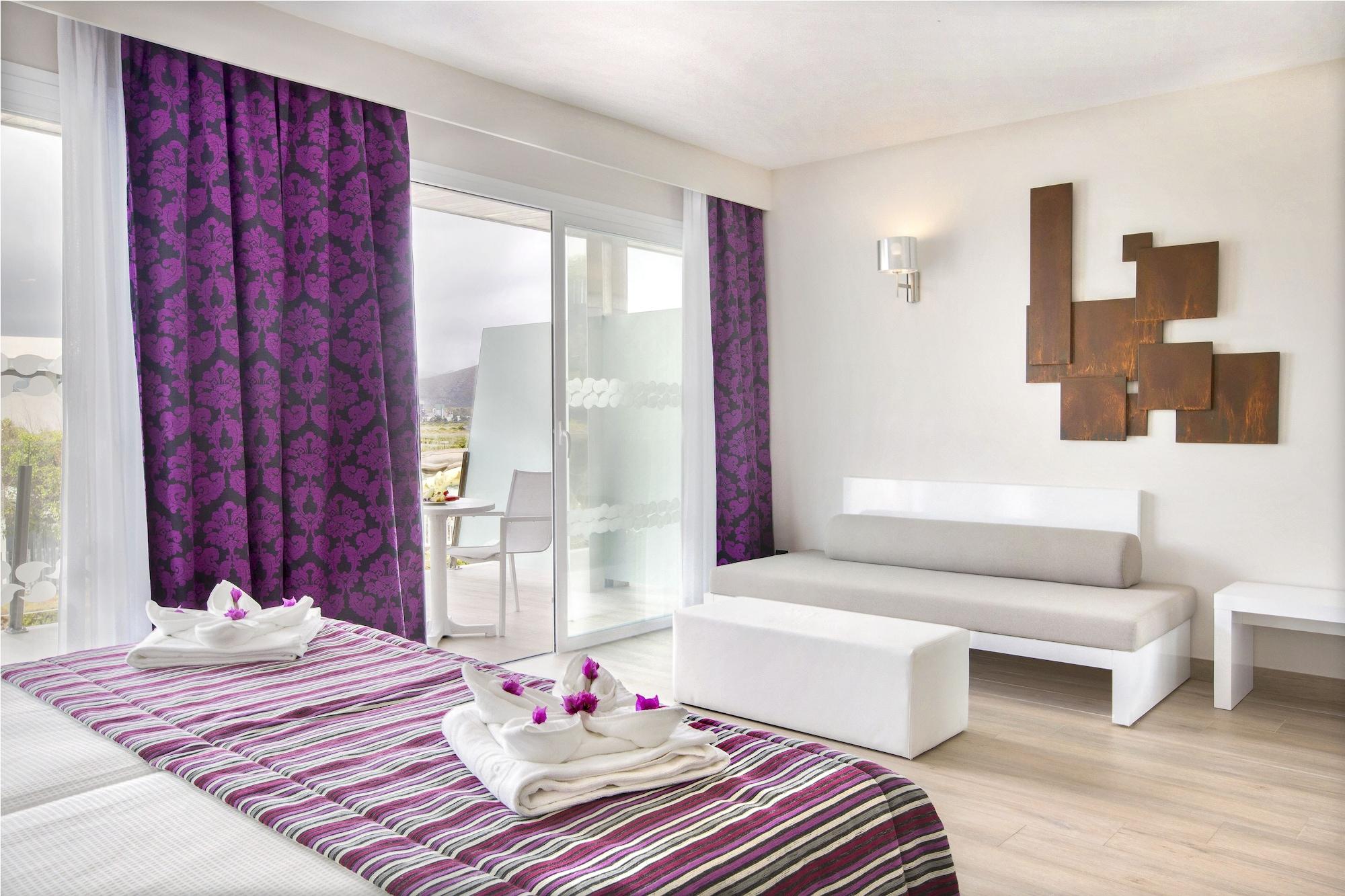 Mar Hotels Playa De Muro Suites Esterno foto