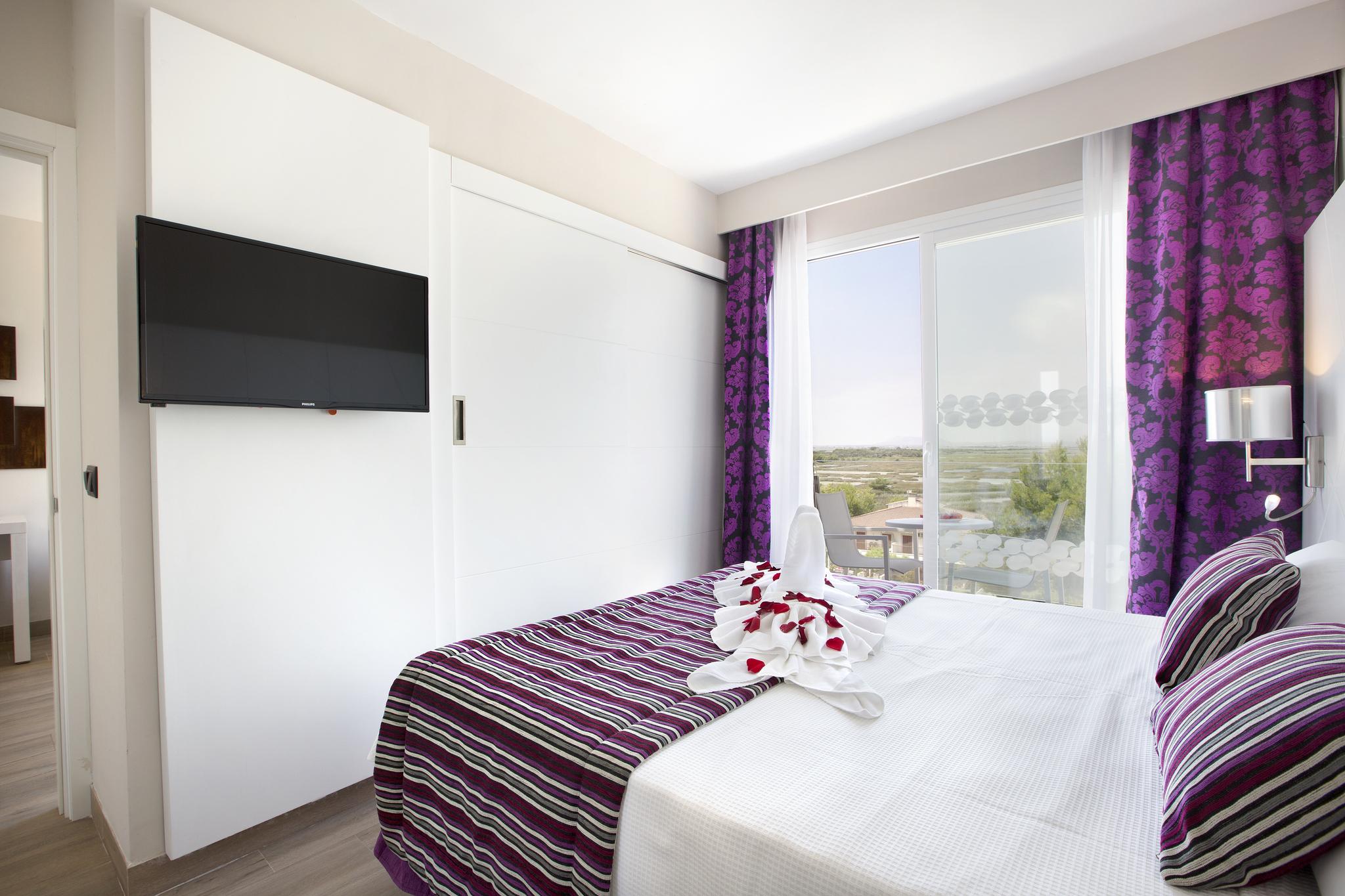 Mar Hotels Playa De Muro Suites Esterno foto