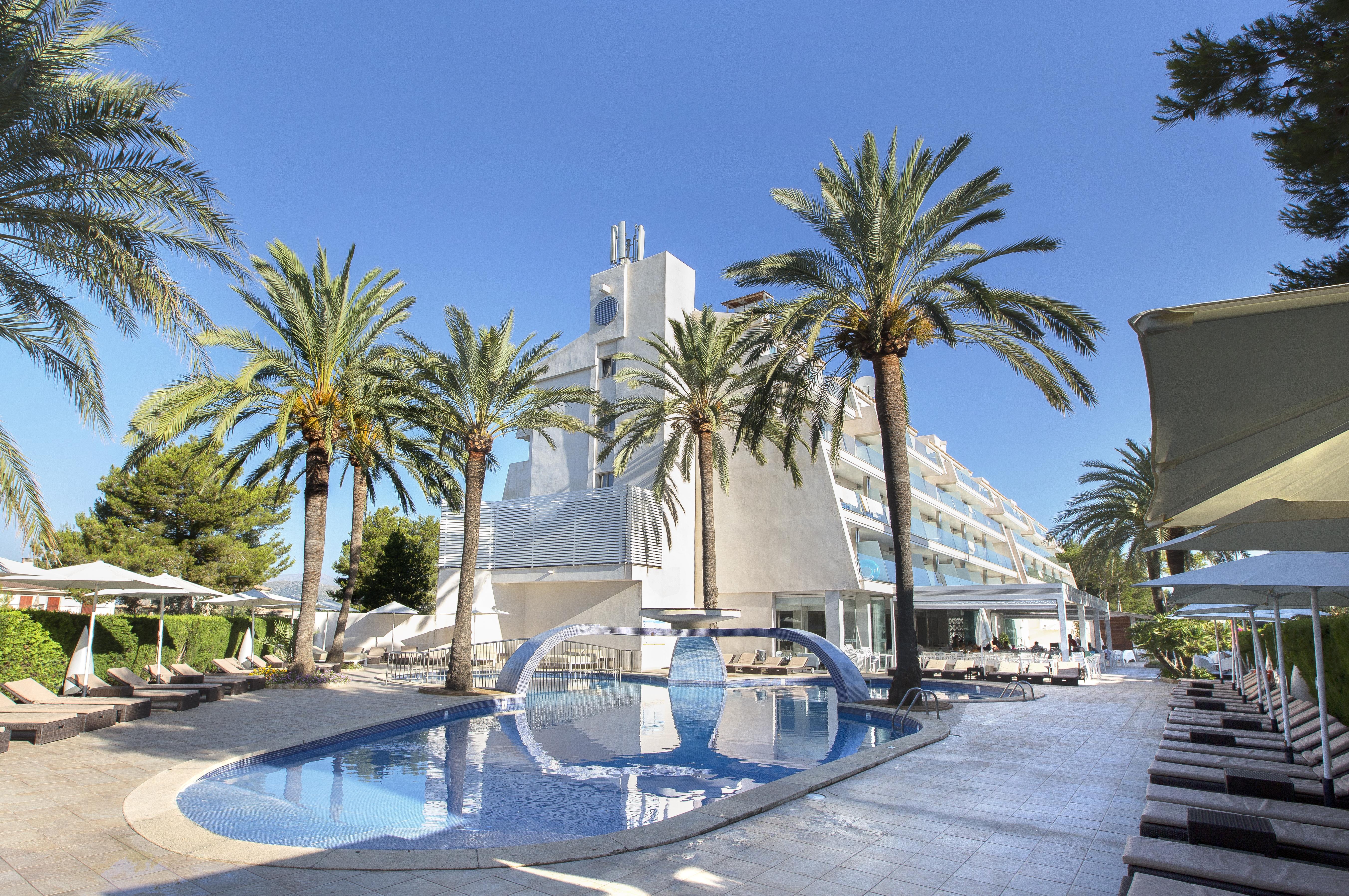 Mar Hotels Playa De Muro Suites Esterno foto