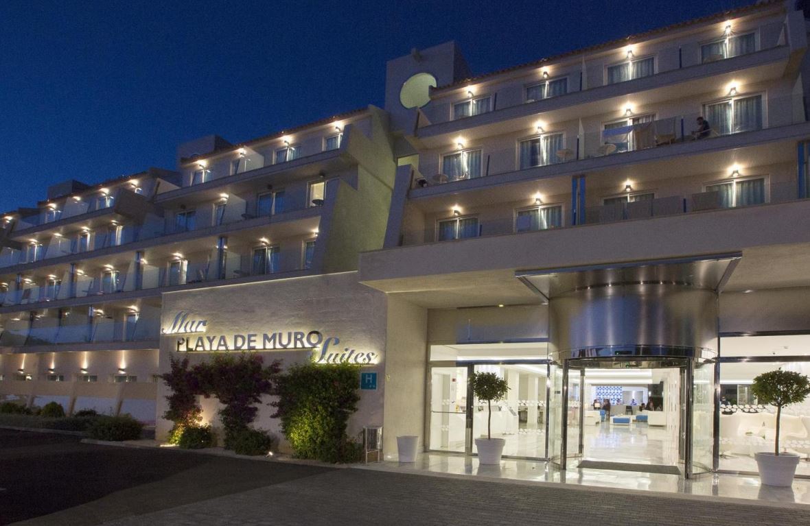 Mar Hotels Playa De Muro Suites Esterno foto